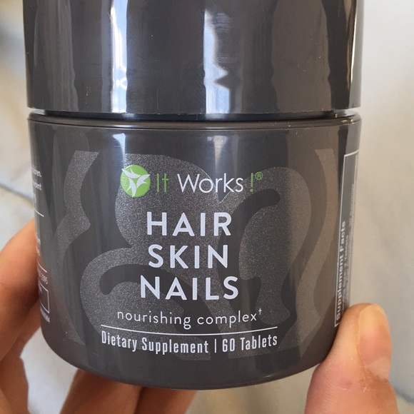 2 HSN IT WORKS!! Hair Skin & Nails! Unopened - Picture 3 of 6